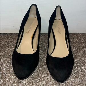 NINE WEST BLACK VELVET HEELS